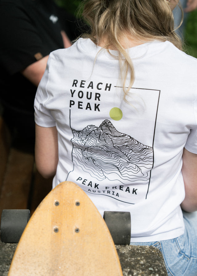 Reach your Peak Crop T-Shirt Women